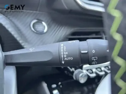 Photo 15 Peugeot 2008  Hybrid 145 e-DCS6