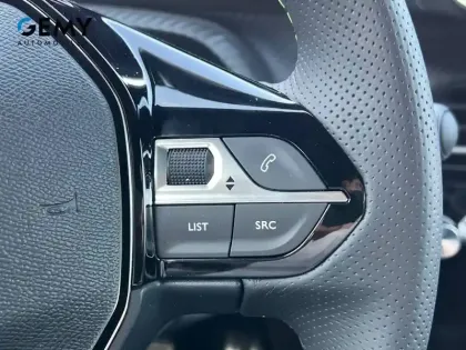 Photo 12 Peugeot 2008  Hybrid 145 e-DCS6