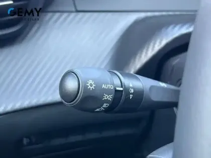 Photo 13 Peugeot 208  Hybrid 110 ch e-DCS6