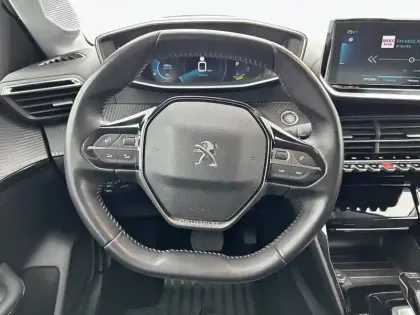 Photo 8 Peugeot 208  Electrique 50 kWh 136ch