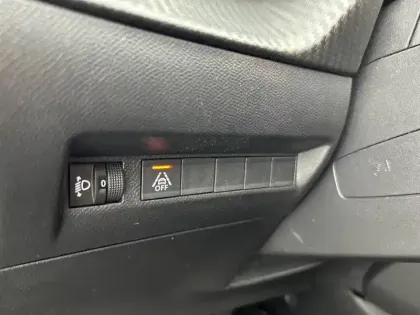 Photo 20 Peugeot 208  Electrique 50 kWh 136ch