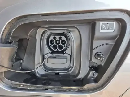 Photo 19 Peugeot 2008  Electrique 54 kWh 156 ch