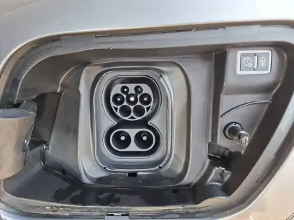 Photo 20 Peugeot 2008  Electrique 54 kWh 156 ch