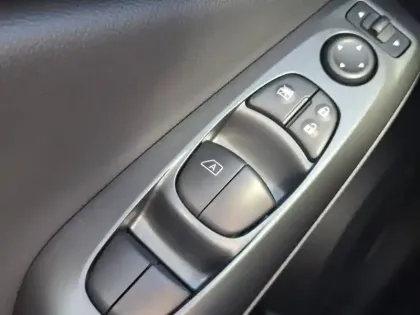 Photo 19 Nissan Juke  HYBRID 143