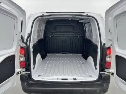 Photo 5 Peugeot Partner  FOURGON M 600 KG ESSENCE 110 S&S BVM6