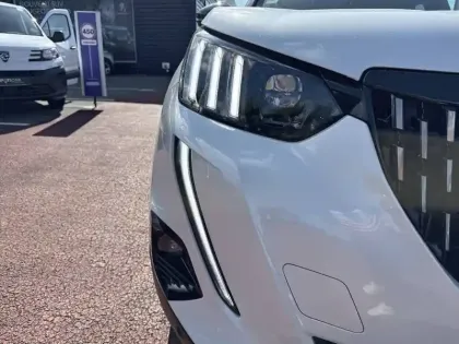 Photo 15 Peugeot 2008  BlueHDi 130 S&S EAT8