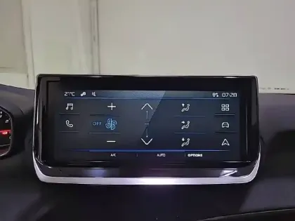 Photo 22 Peugeot 2008  PureTech 100 S&S BVM6