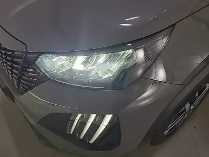 Photo 18 Peugeot 2008  PureTech 100 S&S BVM6
