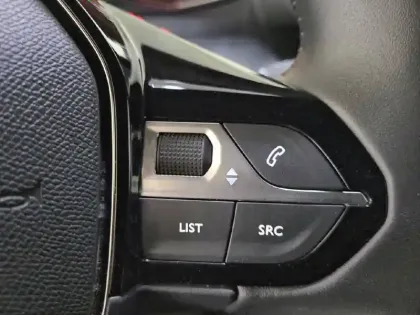 Photo 30 Peugeot 2008  PureTech 100 S&S BVM6