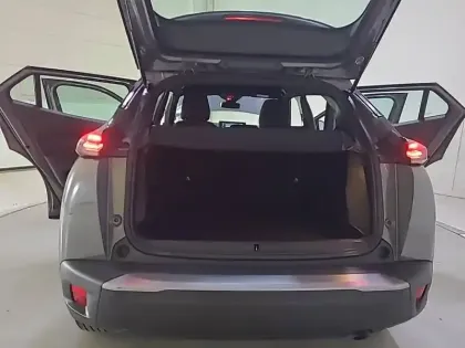 Photo 8 Peugeot 2008  PureTech 100 S&S BVM6