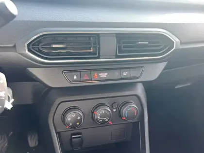 Photo 19 Dacia Sandero  SCe 65