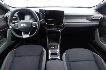 Photo 8 Dacia Duster  Hybrid 140