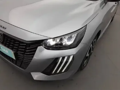 Photo 15 Peugeot 208  Hybrid 110 e-DCS6
