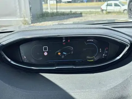 Photo 9 Peugeot 5008  Hybrid 136 e-DCS6