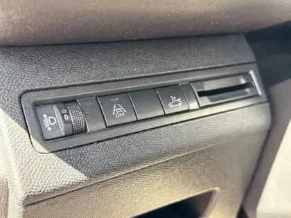 Photo 25 Peugeot 5008  Hybrid 136 e-DCS6