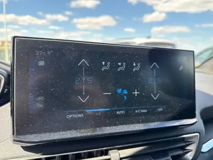 Photo 19 Peugeot 5008  Hybrid 136 e-DCS6