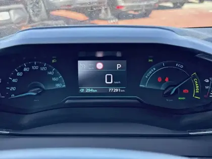 Photo 9 Peugeot 208  Electrique 50 kWh 136ch