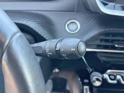 Photo 55 Peugeot 208  Electrique 50 kWh 136ch