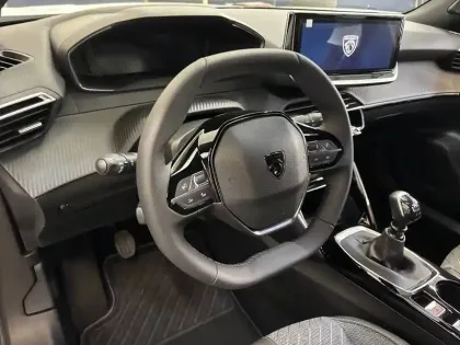 Photo 8 Peugeot 2008  Turbo 100 ch BVM6