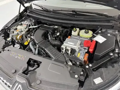 Photo 27 Renault Austral  E-Tech hybrid 200