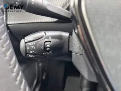 Photo 13 Peugeot 2008  Electrique 136 ch