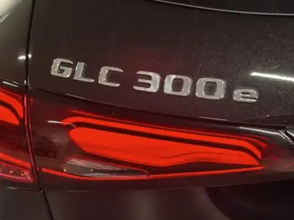 Photo 18 Mercedes GLC  300 e  Hybrid EQ 4MATIC AM