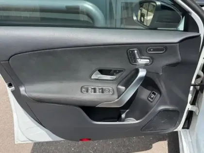 Photo 34 Mercedes Classe A 250 e Hybrid EQ AMG Line