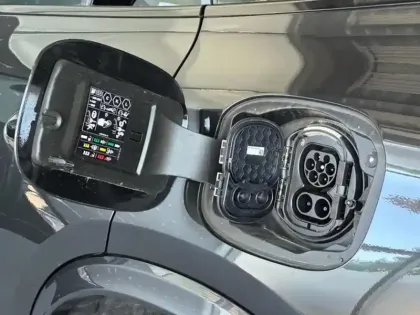 Photo 39 Mercedes GLC  300 e  Hybrid EQ 4MATIC AM
