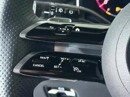 Photo 43 Mercedes GLC  300 e  Hybrid EQ 4MATIC AM