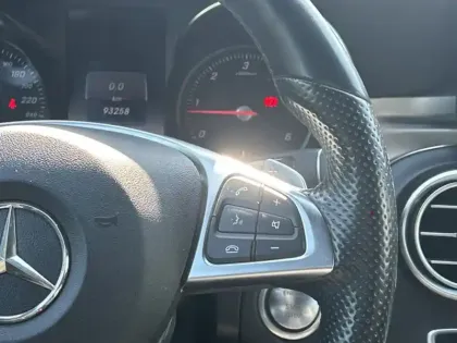 Photo 17 Mercedes GLC  250 d 4MATIC SUV Sportline