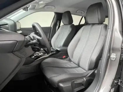 Photo 6 Peugeot 2008  1.2 PureTech 130ch S&S Allure Pack EAT8