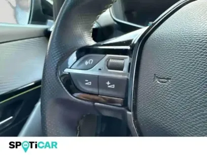 Photo 14 Peugeot 208  e- 136ch GT