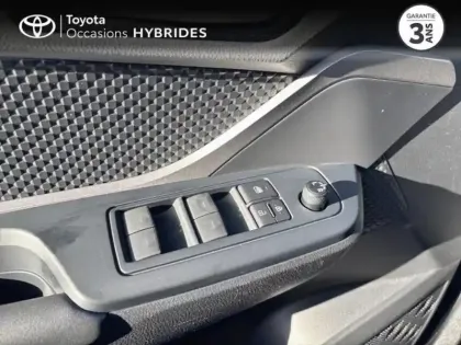 Photo 13 Toyota C-HR  1.8 Hybride 122ch Dynamic E-CVT