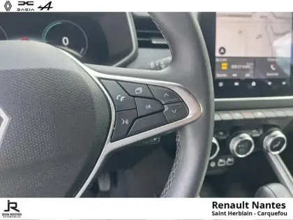 Photo 28 Renault Clio  1.6 E-Tech 145ch full hybrid Techno