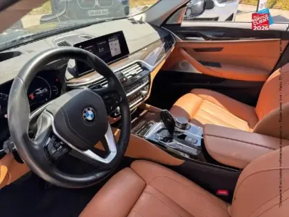 Photo 14 BMW Serie 5 Série 5 530iA xDrive 252ch Luxury Euro6d-T