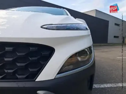 Photo 12 Hyundai Kona  1.0 T-GDi 120 ch Mild-Hybrid 48V Intuitive