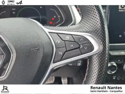 Photo 13 Renault Captur  1.6 E-Tech hybride 145ch RS Line