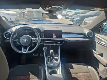 Photo 5 Alfa Romeo Tonale  1.5 Hybrid 130ch Edizione Speciale TCT