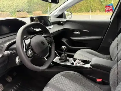 Photo 14 Peugeot 208  1.2 Turbo 100ch Allure