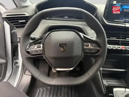 Photo 11 Peugeot 208  1.2 Turbo 100ch Allure