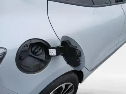 Photo 9 Renault Clio  1.6 E-Tech 145ch full hybrid Techno - 25