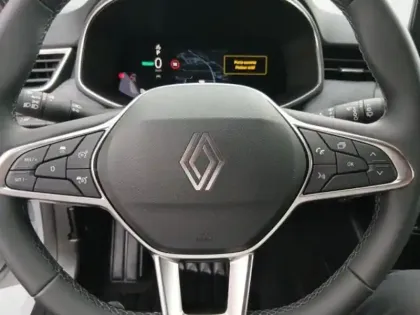 Photo 14 Renault Clio  1.6 E-Tech 145ch full hybrid Techno - 25