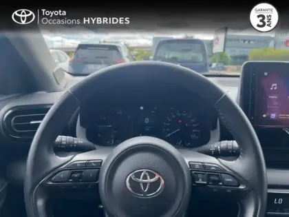 Photo 12 Toyota Yaris  116h Dynamic 5p MC24