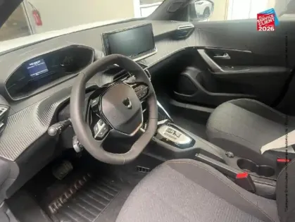 Photo 14 Peugeot 2008  1.2 Hybrid 110ch Edition e-DCS6