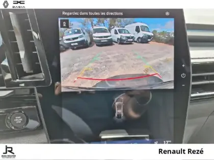 Photo 14 Renault Espace  1.2 E-Tech full hybrid 200ch Techno 7 places - 25