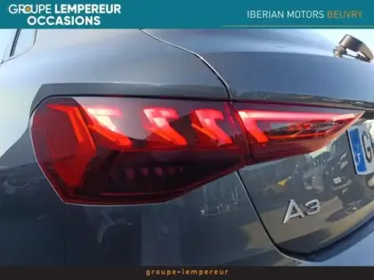 Photo 6 Audi A3  Sportback 35 TFSI 150ch Mild Hybrid S line S tronic 7