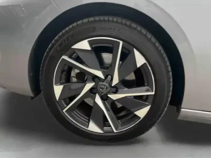 Photo 10 Peugeot 308  SW 1.2 PureTech 130ch S&S Allure Pack EAT8