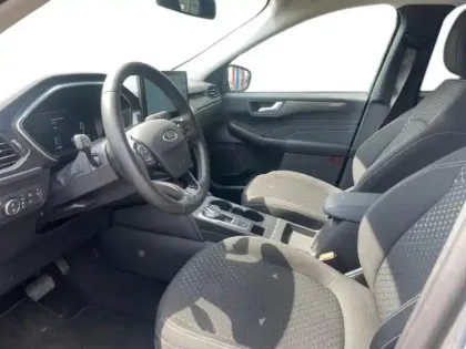 Photo 7 Ford Kuga  2.5 Duratec 180ch Hybrid FlexiFuel Titanium Business Powershift
