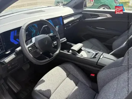 Photo 14 Renault Austral  1.2 E-Tech full hybrid 200ch Techno - 26