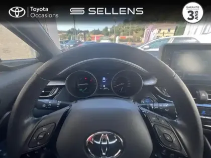 Photo 12 Toyota C-HR  1.8 Hybride 122ch Dynamic Ultimate E-CVT